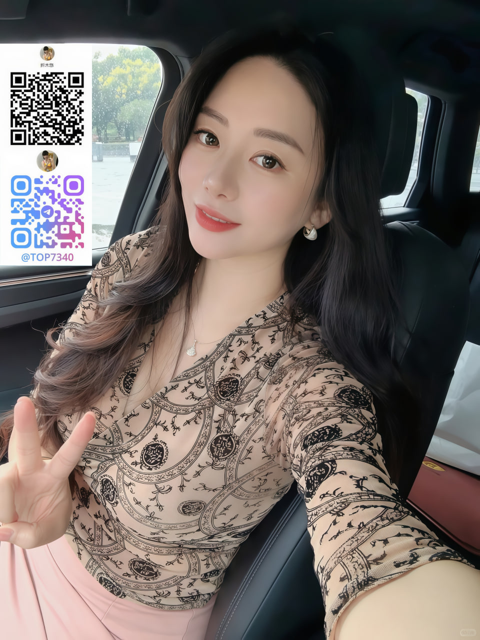 色香漂うロングヘアに、知的な眼差し post thumbnail image